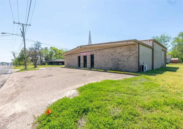 Homes for sale in Madisonville, TX | 601 N May St, Madisonville, TX 77864 | MLS# 93485246