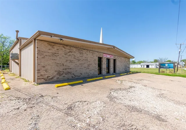 Homes for sale in Madisonville, TX | 601 N May St, Madisonville, TX 77864 | MLS# 93485246