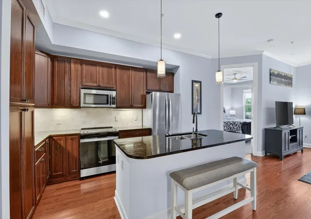 3rd image of 300 St Joseph Pkwy #116, Houston, TX 77002 | MLS# 27663793