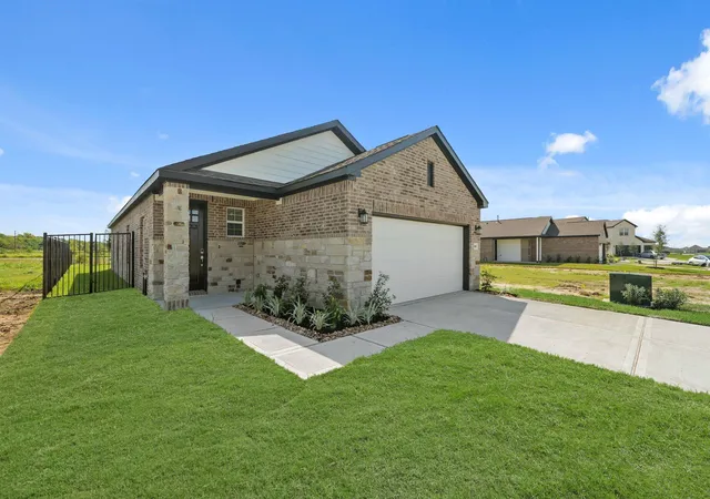 4th image of 360 Long Branch Dr, Dayton, TX 77535 | MLS# 7546809