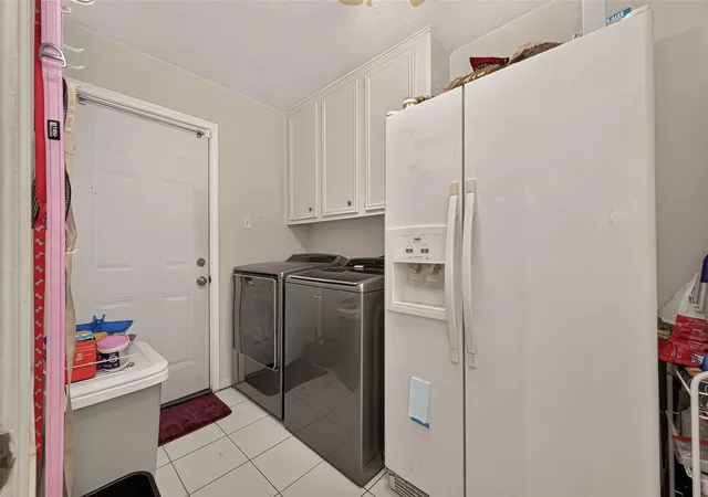 Photo 3 of Single family home for sale at 5727 Green Springs Dr, Houston, TX 77066 | MLS# 40113526 | Listing updated on 2026-09-20