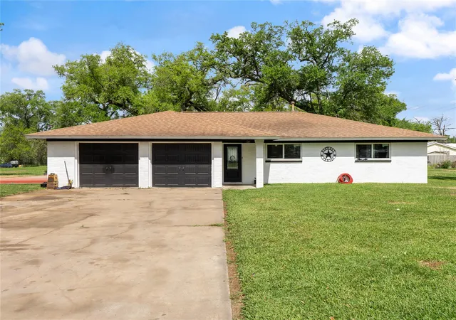 1st image of 496 James St, Clute, TX 77531 | MLS# 28667906