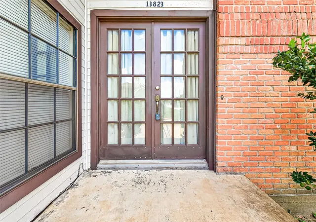 Photo 3 of Single family home for sale at 13823 Royal Oak St, Houston, TX 77083 | MLS# 2239815 | Listing updated on 2026-09-21