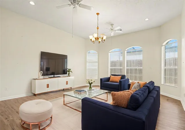 5th image of 426 27Th St, Dickinson, TX 77539 | MLS# 24083112