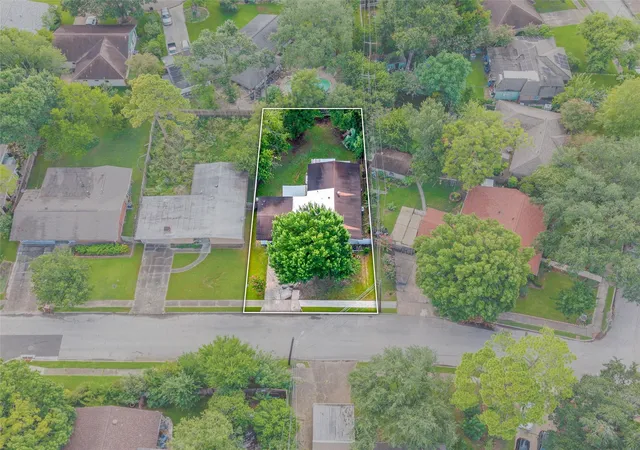 3rd image of 8117 Mcavoy Dr, Houston, TX 77074 | MLS# 45665234