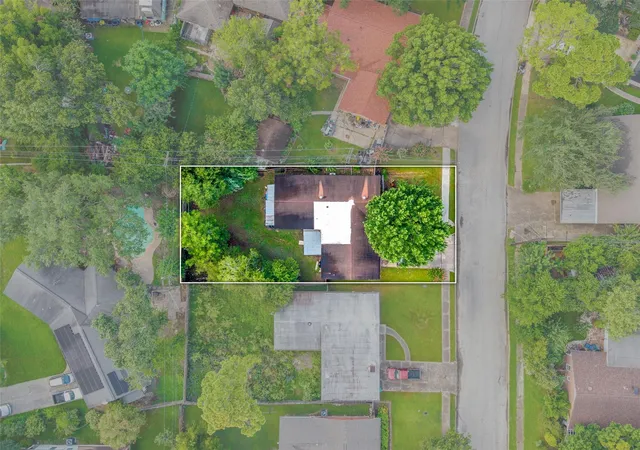 4th image of 8117 Mcavoy Dr, Houston, TX 77074 | MLS# 45665234
