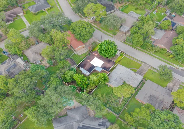 5th image of 8117 Mcavoy Dr, Houston, TX 77074 | MLS# 45665234