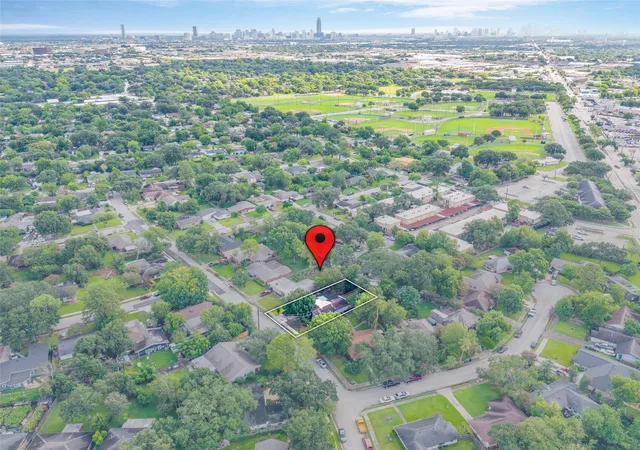 7th image of 8117 Mcavoy Dr, Houston, TX 77074 | MLS# 45665234