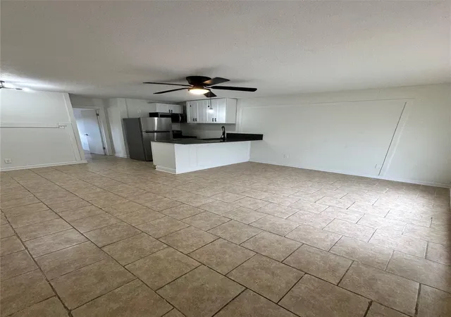 3rd image of 7610 Red Robin Ln, Houston, TX 77075 | MLS# 57513233