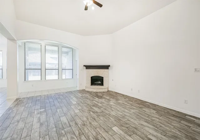 5th image of 706 Suncatcher Cir, Richmond, TX 77406 | MLS# 74352218