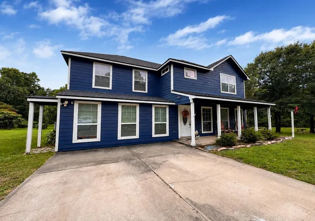 Photo 2 of Single family home for sale at 11210 Amber Park Dr, Conroe, TX 77303 | MLS# 54049913 | Listing updated on 2026-08-31