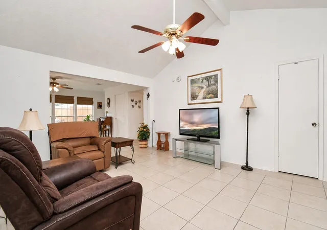 Photo 4 of Single family home for sale at 4711 Misty Shadows Dr, Houston, TX 77041 | MLS# 35684163 | Listing updated on 2026-07-09