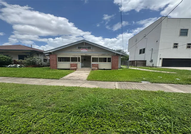 Photo 1 of Land for sale at 3265 Holman St, Houston, TX 77004 | MLS# 9485956 | Listing updated on 2026-09-08