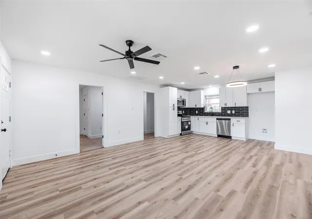 Photo 3 of Single family home for sale at 8658 Sonneville Dr, Houston, TX 77080 | MLS# 63793224 | Listing updated on 2026-08-24