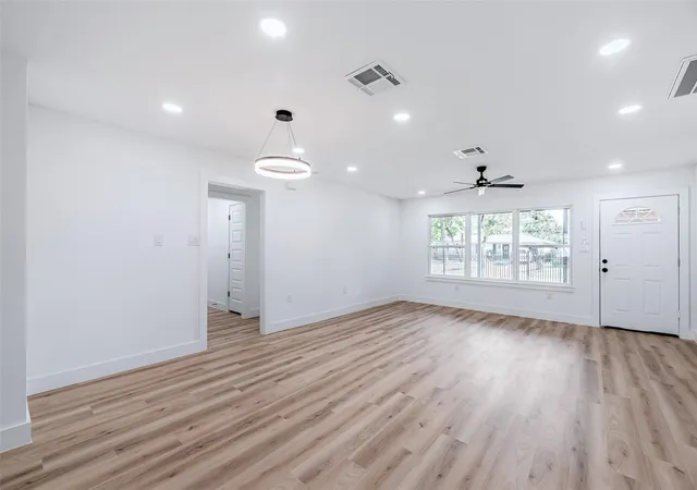 Photo 4 of Single family home for sale at 8658 Sonneville Dr, Houston, TX 77080 | MLS# 63793224 | Listing updated on 2026-08-24