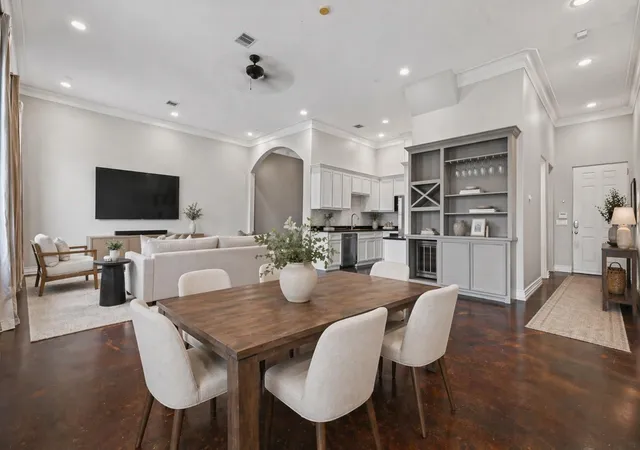 5th image of 5801 Winsome Ln, Houston, TX 77057