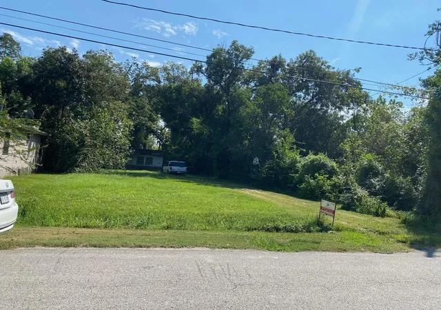 1st image of 893 Wall St, Houston, TX 77088 | MLS# 93927799