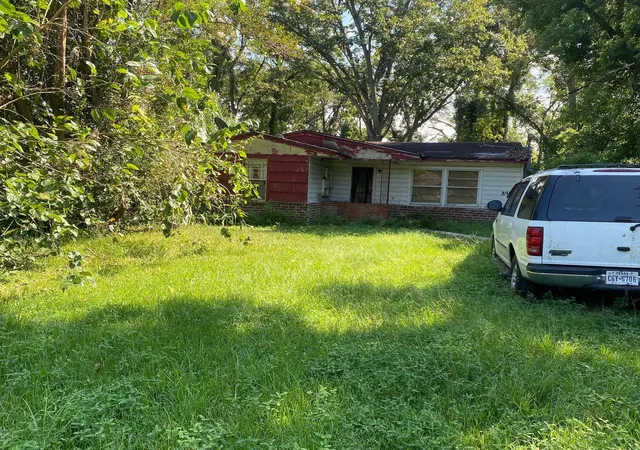 2nd image of 893 Wall St, Houston, TX 77088 | MLS# 93927799