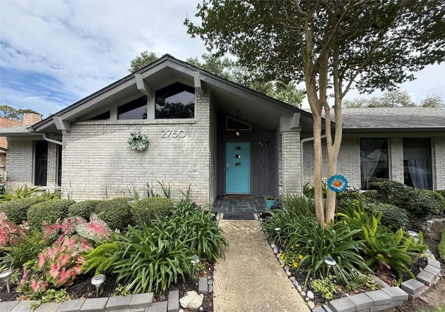 2nd image of 2750 Fontana Dr, Houston, TX 77043 | MLS# 48380278