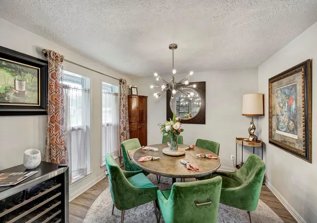 5th image of 2750 Fontana Dr, Houston, TX 77043 | MLS# 48380278