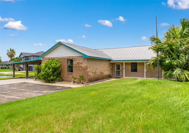 Photo 2 of Single family home for sale at 4931 Fm 1781, Rockport, TX 78382 | MLS# 4304999 | Listing updated on 2026-07-24