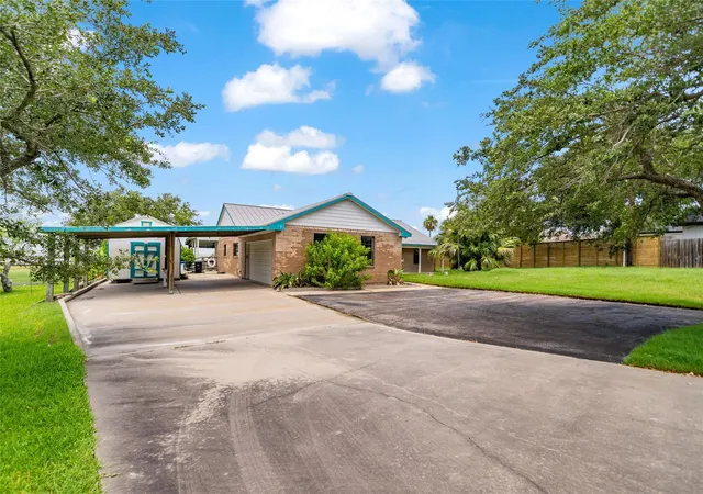Photo 2 of Single family home for sale at 4931 Fm 1781, Rockport, TX 78382 | MLS# 4304999 | Listing updated on 2026-07-24