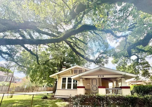 Photo 1 of Single family home for sale at 309 Bayland Ave, Houston, TX 77009 | MLS# 423853 | Listing updated on 2026-07-09