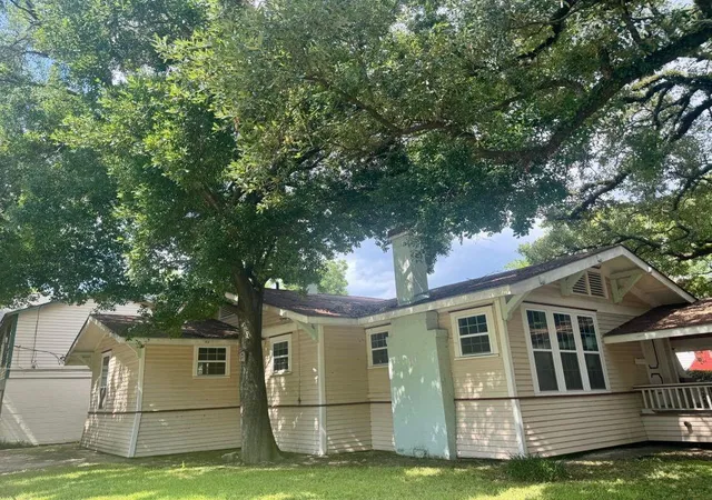 Photo 4 of Single family home for sale at 309 Bayland Ave, Houston, TX 77009 | MLS# 423853 | Listing updated on 2026-07-09