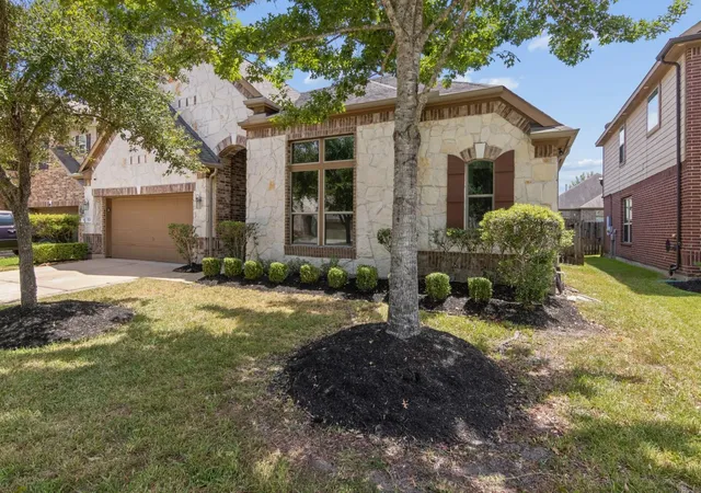 3rd image of 9526 Barlow Springs Ln, Humble, TX 77396 | MLS# 39697284