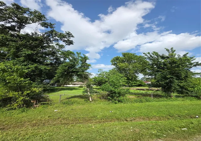 4th image of 5110 El Centro St, Houston, TX 77018 | MLS# 57883057
