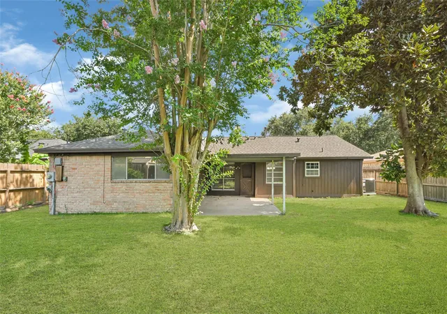 19th image of 414 E Lambuth Ln, Deer Park, TX 77536 | MLS# 50328928