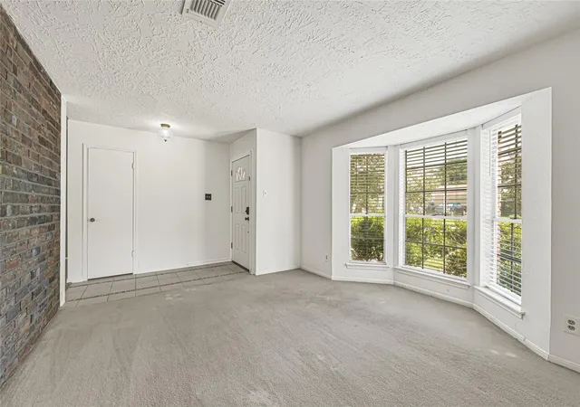 5th image of 414 E Lambuth Ln, Deer Park, TX 77536 | MLS# 50328928