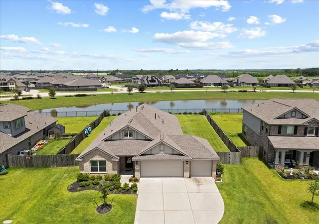 2nd image of 14919 Lake Shore Ave, Baytown, TX 77523 | MLS# 58450699