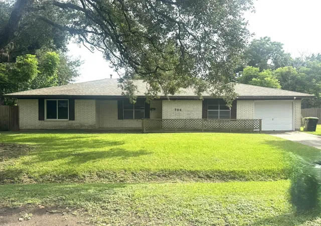1st image of 706 University Ave, Wharton, TX 77488 | MLS# 96104918