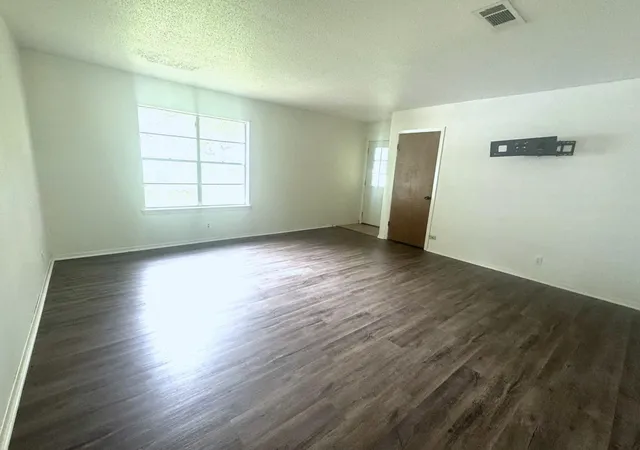 3rd image of 706 University Ave, Wharton, TX 77488 | MLS# 96104918