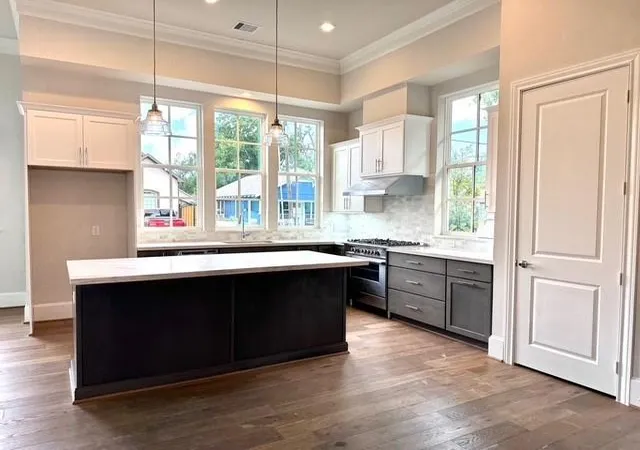 3rd image of 606 Delmar, Houston, TX 77023 | MLS# 64891189