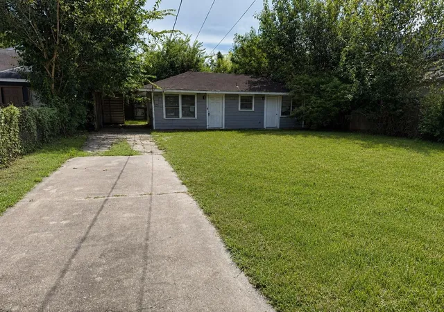 1st image of 4606 Schroeder St, Houston, TX 77011 | MLS# 9259310