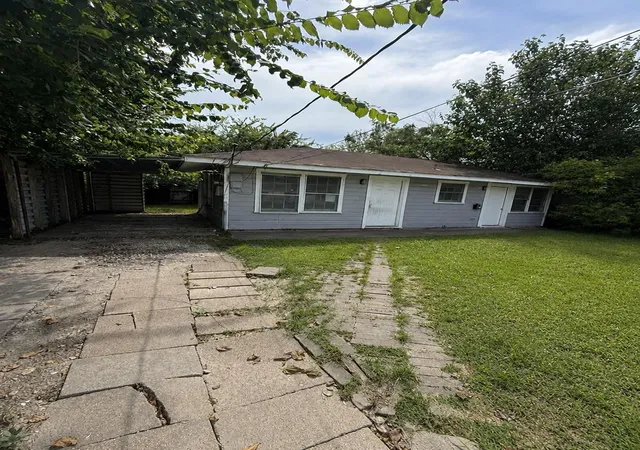 3rd image of 4606 Schroeder St, Houston, TX 77011 | MLS# 9259310
