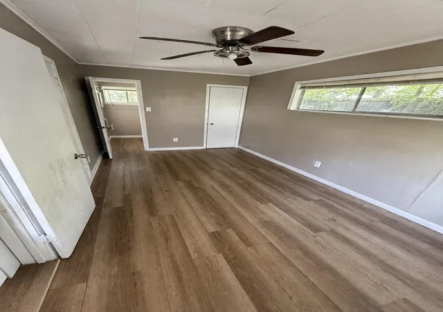 4th image of 4606 Schroeder St, Houston, TX 77011 | MLS# 9259310