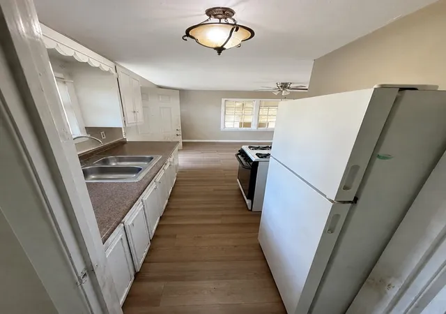 5th image of 4606 Schroeder St, Houston, TX 77011 | MLS# 9259310