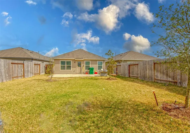 Photo 3 of Single family home for sale at 10507 Vinca Minor Ln, Houston, TX 77016 | MLS# 62060859 | Listing updated on 2026-03-03