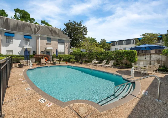 Homes for sale in Houston, TX | 2601 Bellefontaine St #B105, Houston, TX 77025 | MLS# 95242056