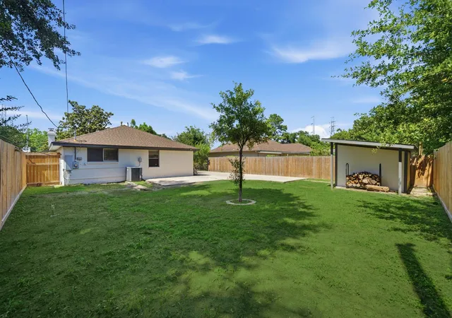 24th image of 10423 Alcott Dr, Houston, TX 77043 | MLS# 67412774