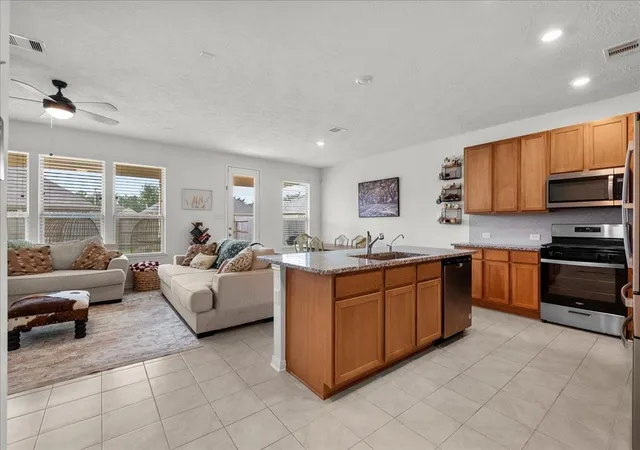 2nd image of 714 Allana Ln, Alvin, TX 77511 | MLS# 53156724
