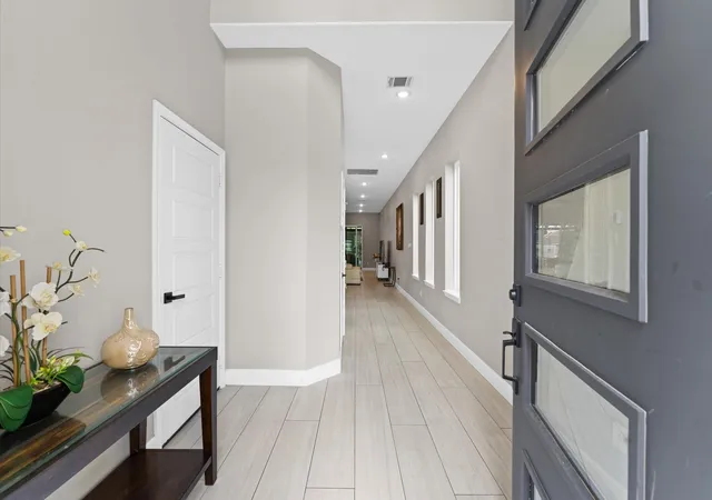 3rd image of 1425 Adkins Rd #A, Houston, TX 77055 | MLS# 59091442