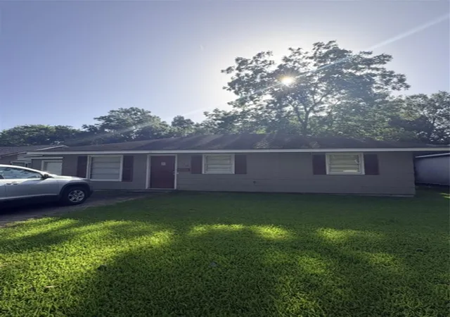 Photo 2 of Single family home for sale at 5270 Spencer Dr, Beaumont, TX 77708 | MLS# 98641224 | Listing updated on 2026-08-28