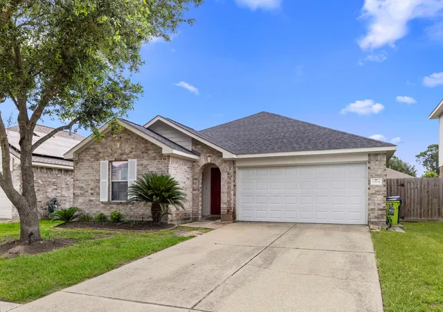 Photo 1 of Sale Pending at 29106 Foxingham Cir, Spring, TX 77386 | MLS# 11178121 | Listing updated on 2026-09-12