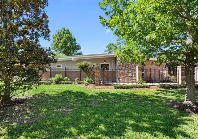 1st image of 10310 Mayfield Rd, Houston, TX 77043 | MLS# 30180178