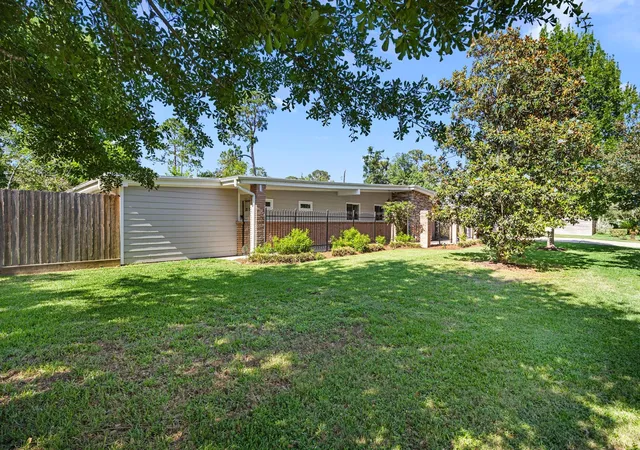 5th image of 10310 Mayfield Rd, Houston, TX 77043 | MLS# 30180178