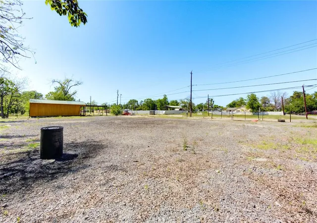 Photo 3 of Sale Pending at 6012 Laura Koppe Rd, Houston, TX 77016 | MLS# 20774413 | Listing updated on 2026-09-07